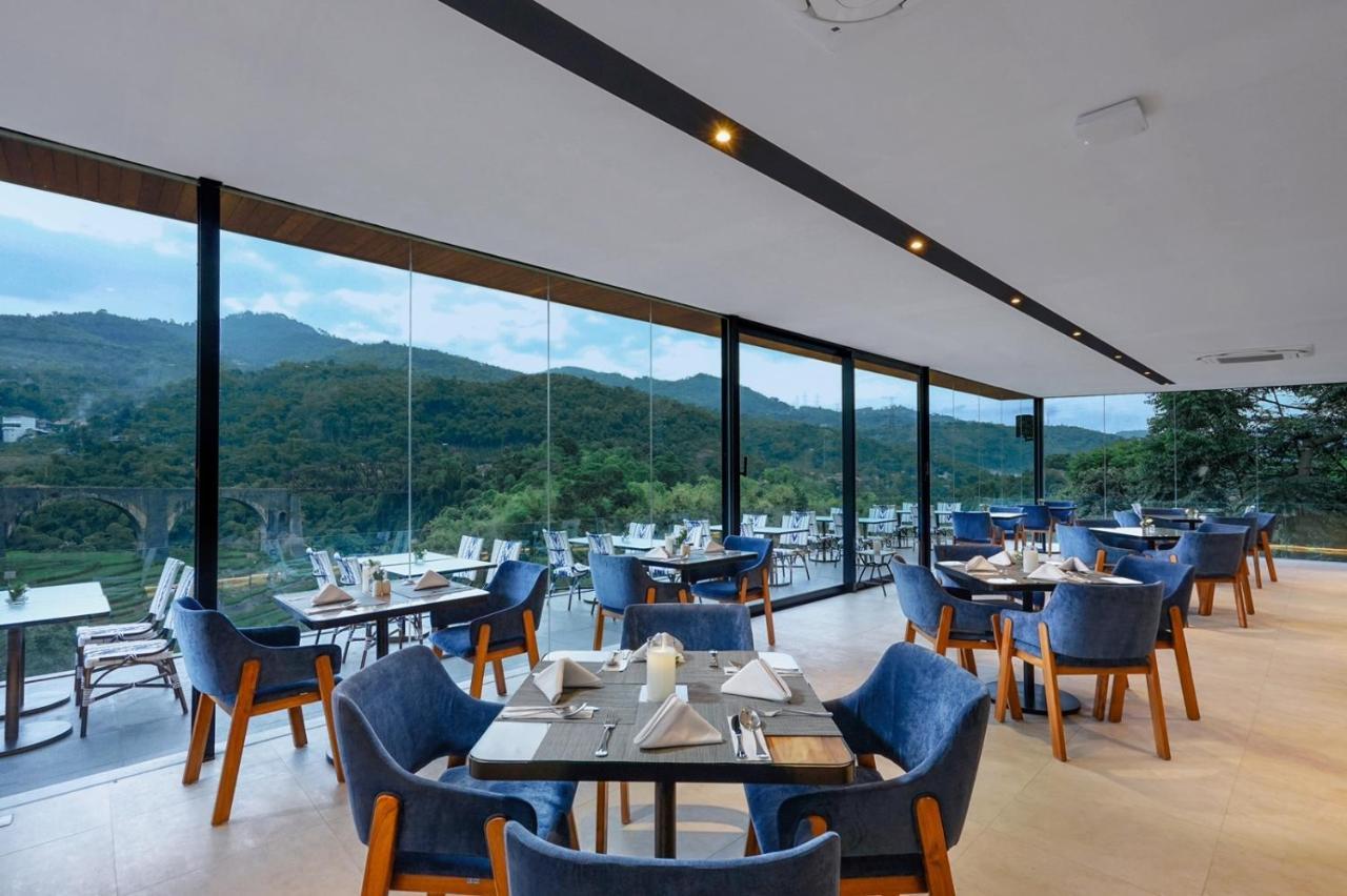 Forest Hills Hotel Soreang Bagian luar foto