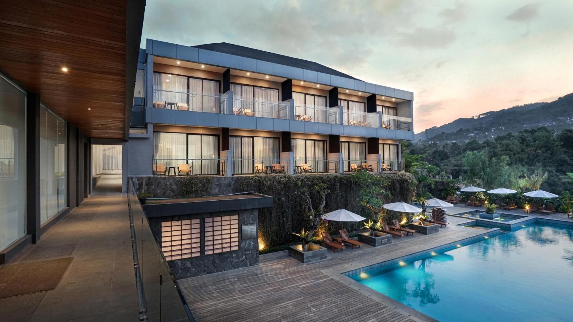 Forest Hills Hotel Soreang Bagian luar foto